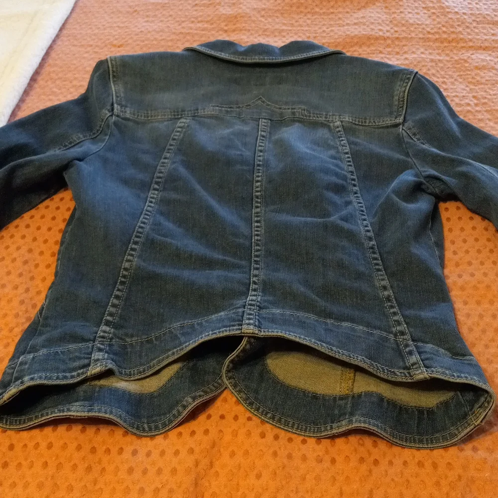 Jean Jacket - Picture 4 of 5